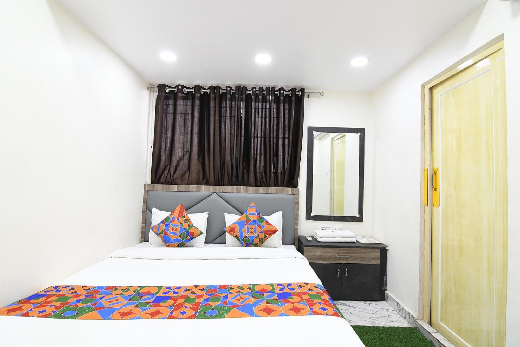Fabexpress Sr Royale - Nr Sealdah Station 호텔 콜카타 외부 사진