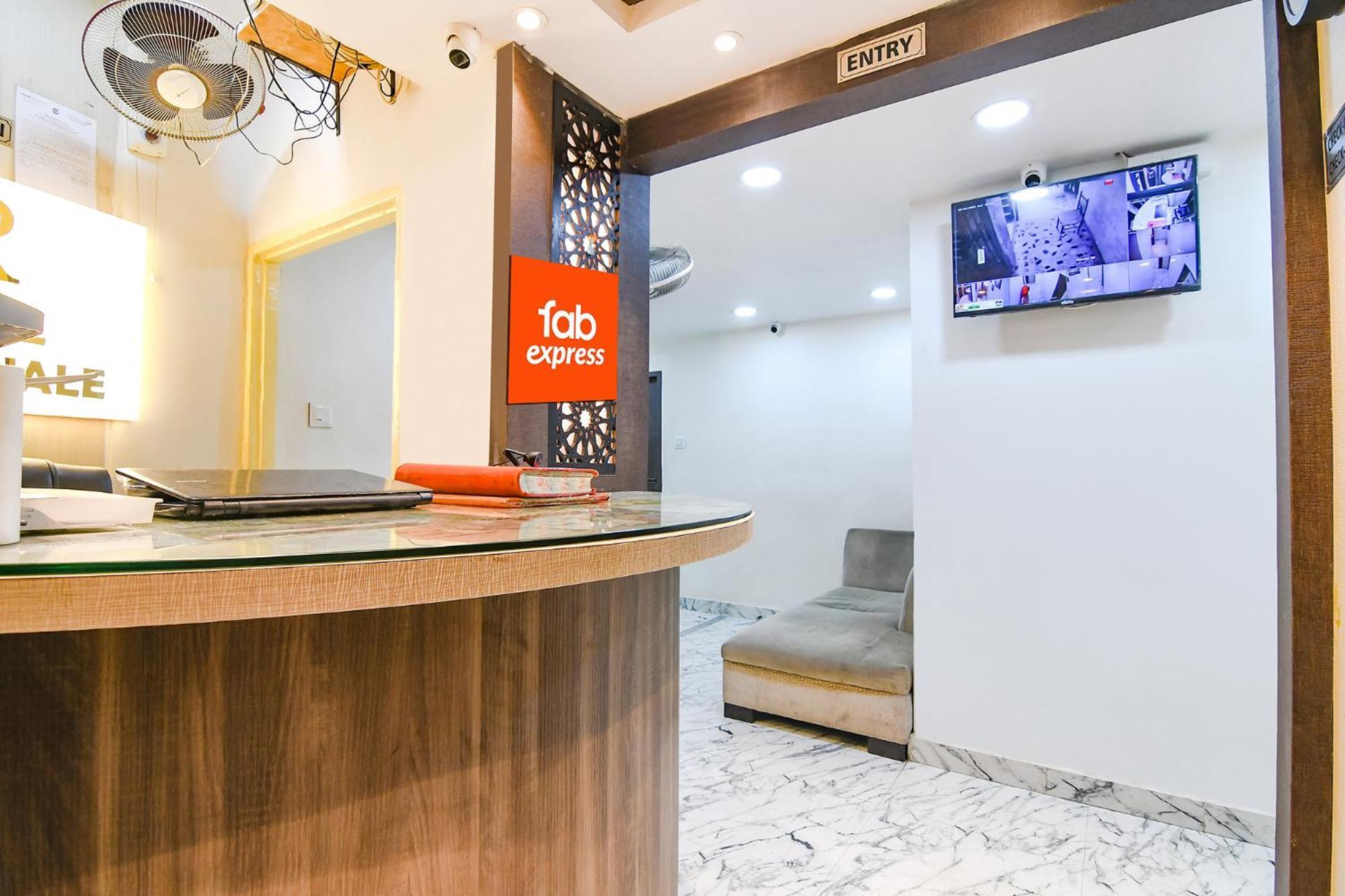 Fabexpress Sr Royale - Nr Sealdah Station 호텔 콜카타 외부 사진