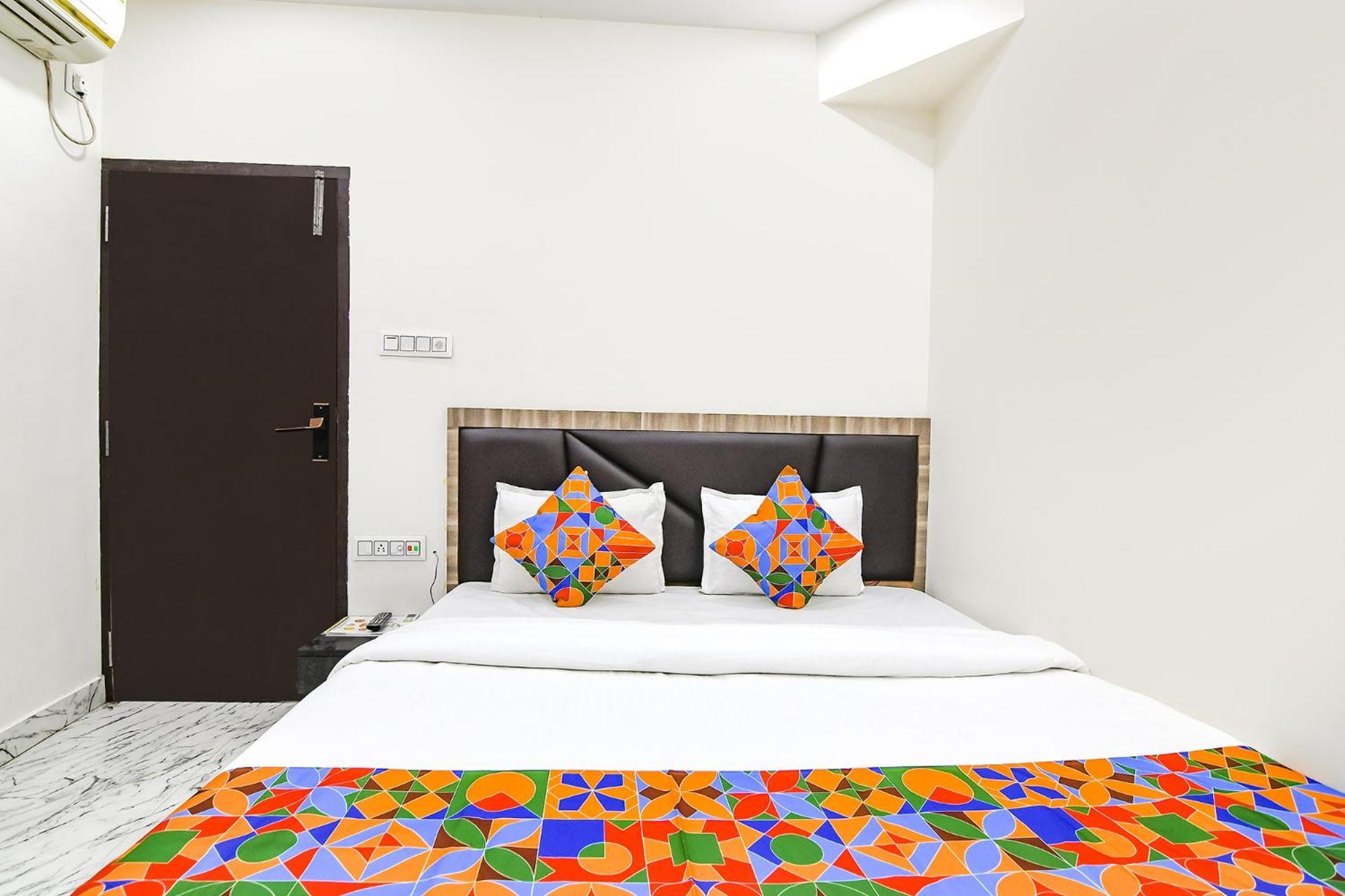 Fabexpress Sr Royale - Nr Sealdah Station 호텔 콜카타 외부 사진